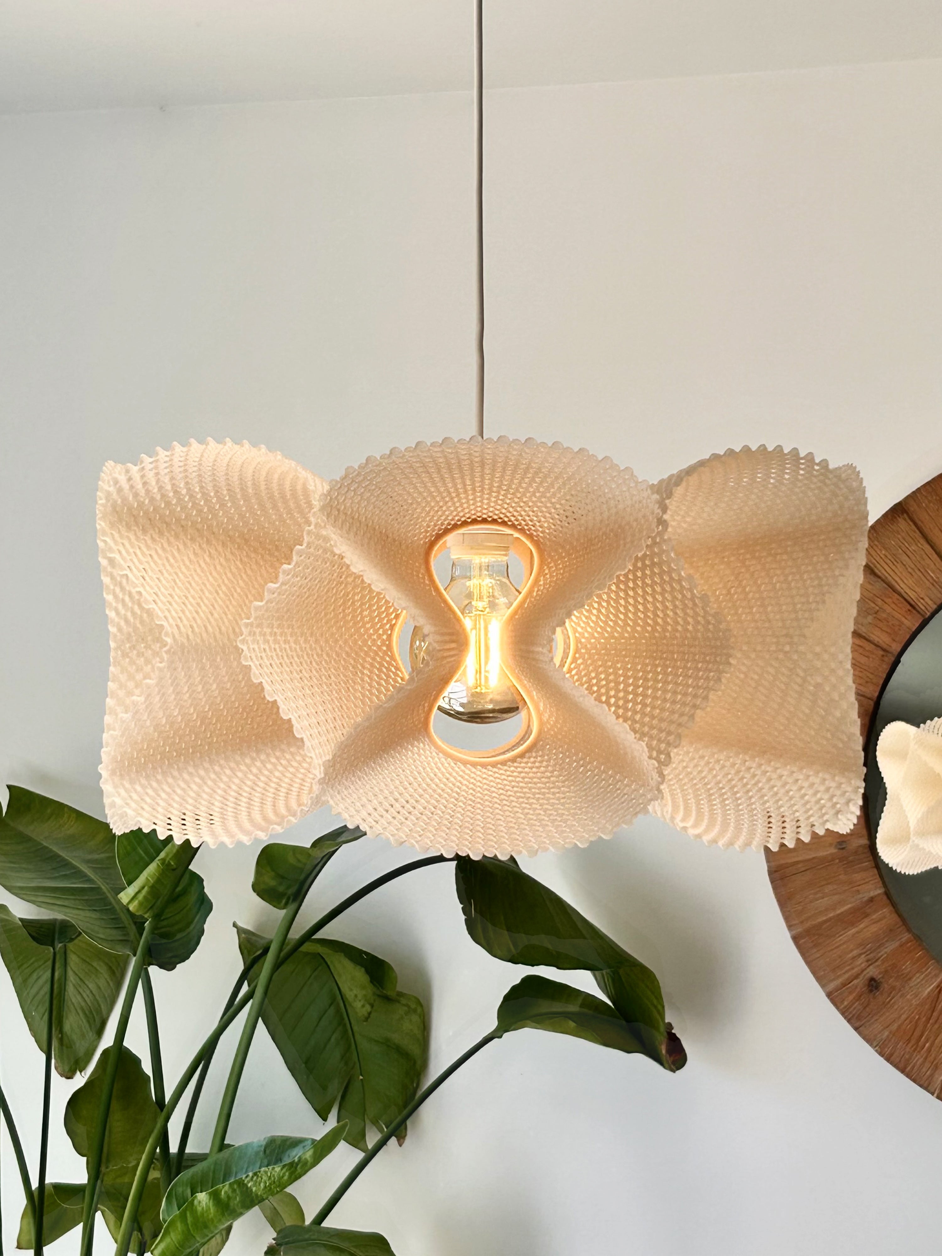 COROA Pendant Light detalj — unik design, handgjord