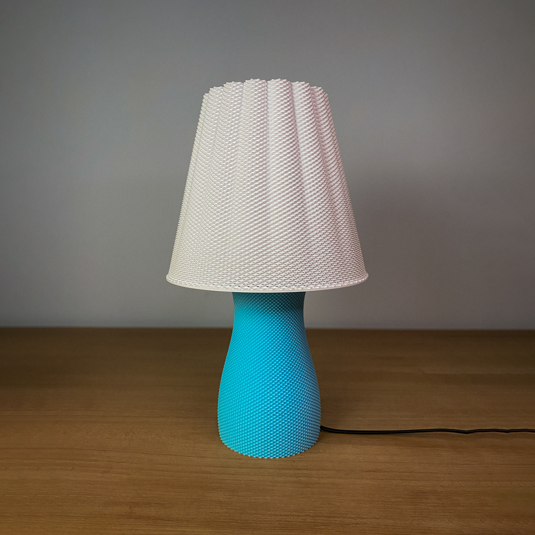 Carmen Table Lamp detalj — unik design, handgjord