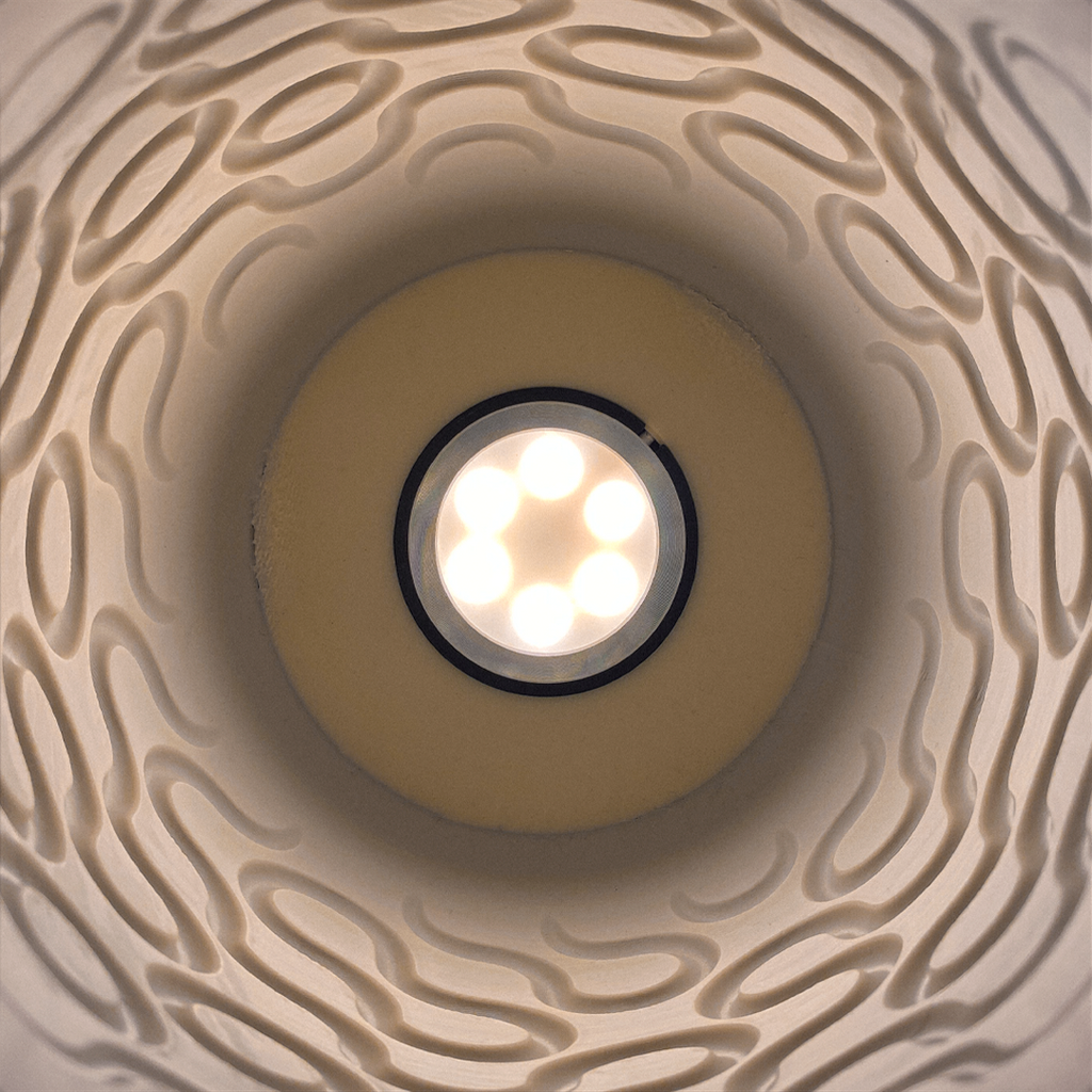 Seamless Table Lamp
