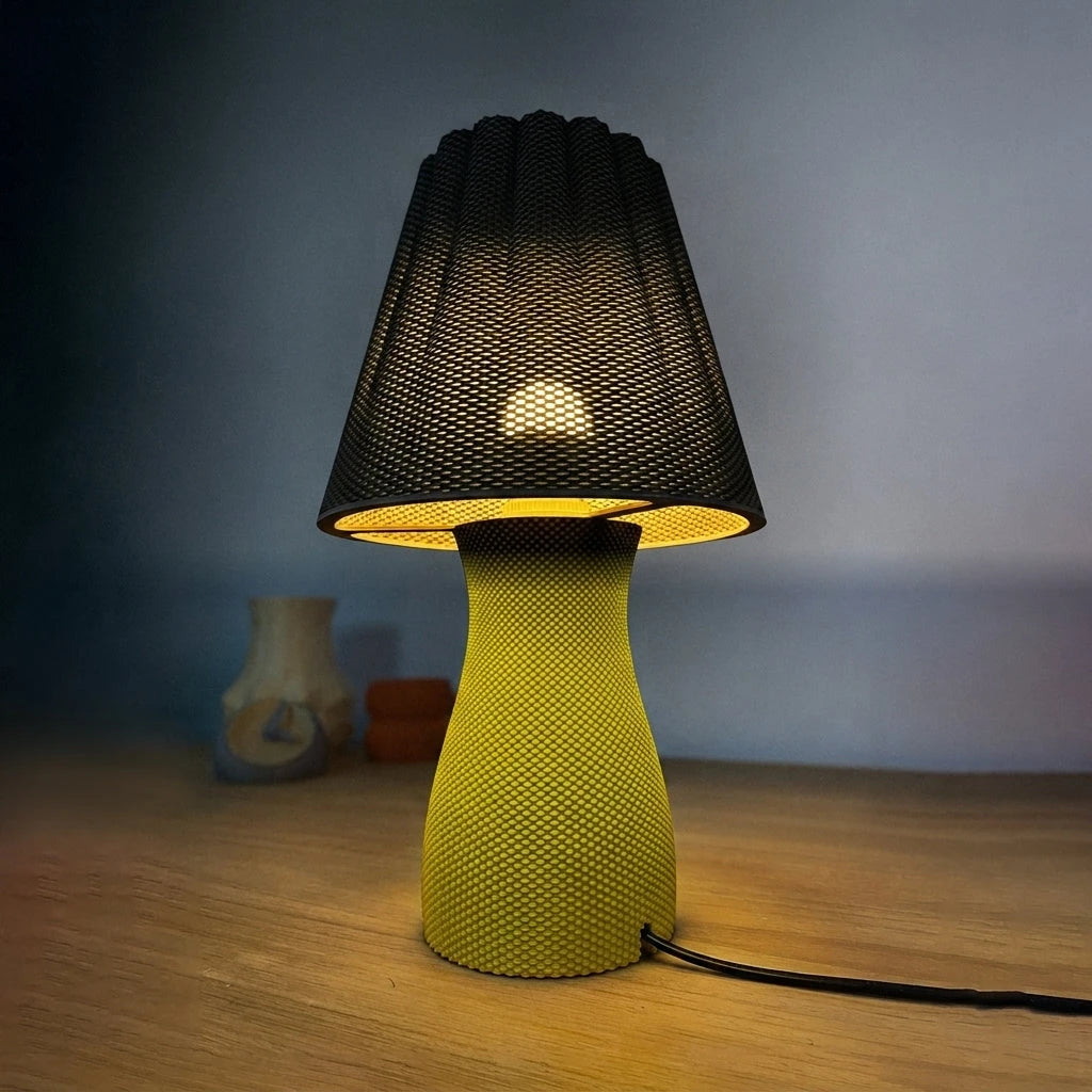 Carmen Table Lamp - Matt Svart topp, Lime botten