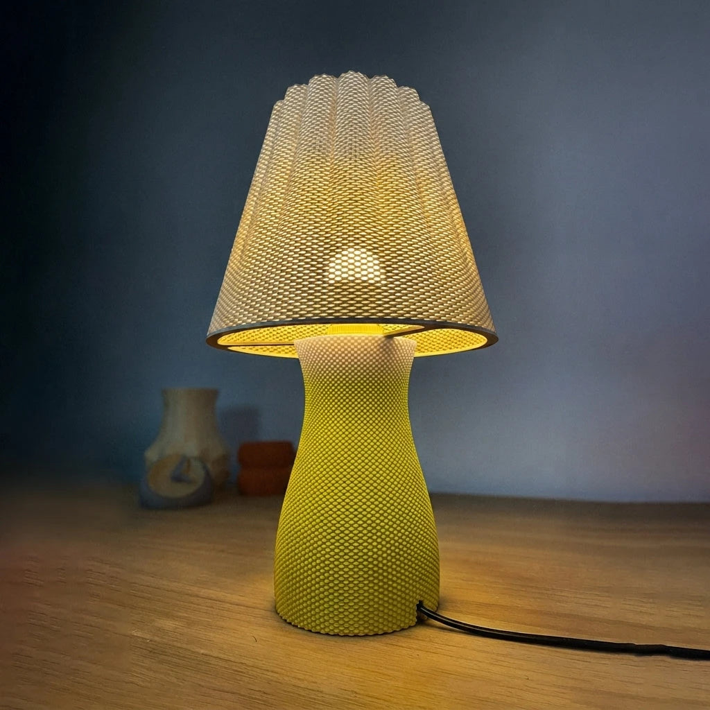 Carmen Table Lamp - Vit topp, Lime botten