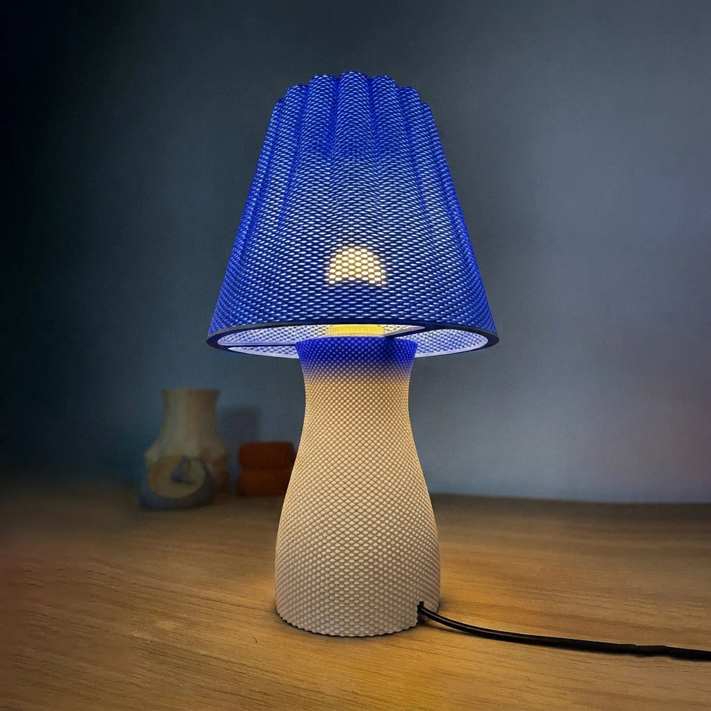 Carmen Table Lamp - Electric Blue topp, Vit botten